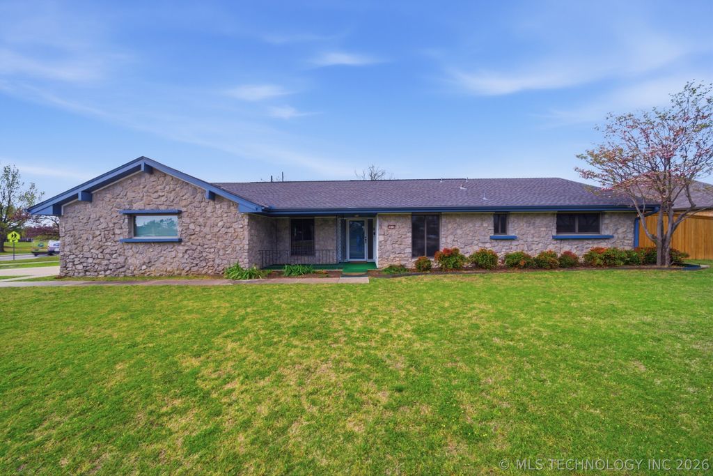 5618 E 36th Street S, Tulsa, OK 74135