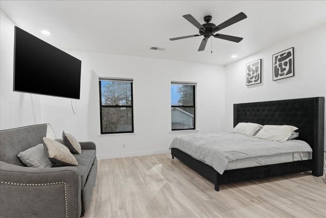 39490 Crane Valley Court, Bass Lake, CA 93604