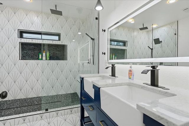 39490 Crane Valley Court, Bass Lake, CA 93604