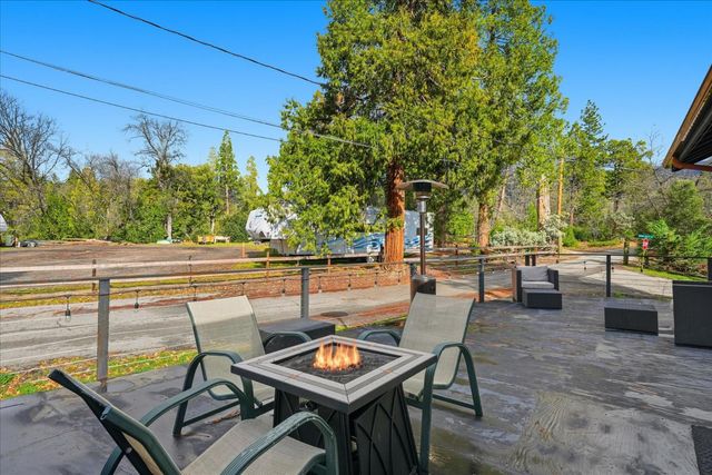 39490 Crane Valley Court, Bass Lake, CA 93604