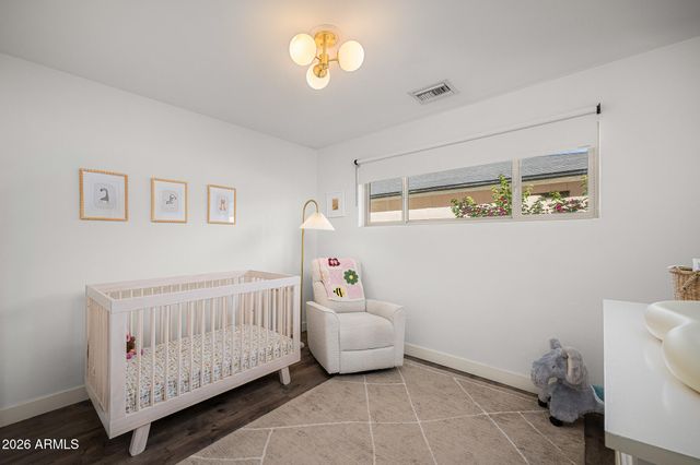 6912 E EDGEMONT Avenue, Scottsdale, AZ 85257