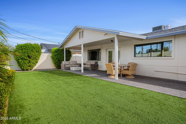 6912 E EDGEMONT Avenue, Scottsdale, AZ 85257