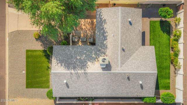6912 E EDGEMONT Avenue, Scottsdale, AZ 85257