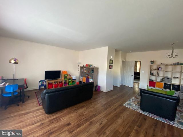 4 BRINKMANNS WAY, Feasterville Trevose, PA 19053