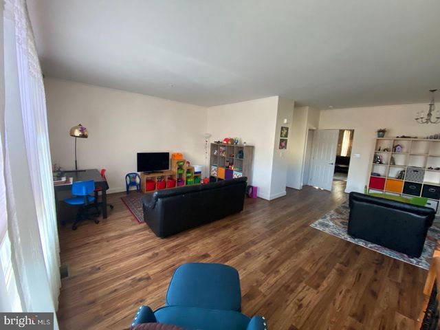 4 BRINKMANNS WAY, Feasterville Trevose, PA 19053