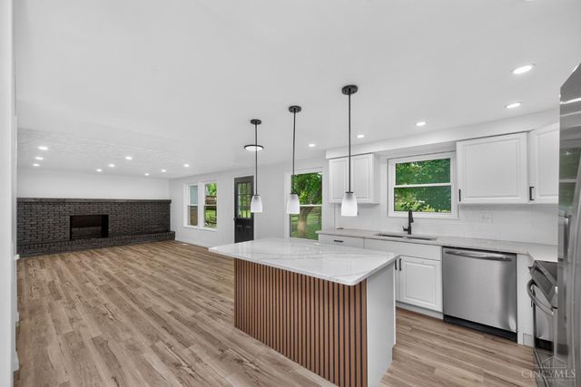 12022 Kenn Road, Springdale, OH 45240