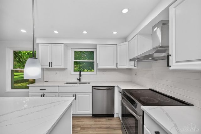 12022 Kenn Road, Springdale, OH 45240