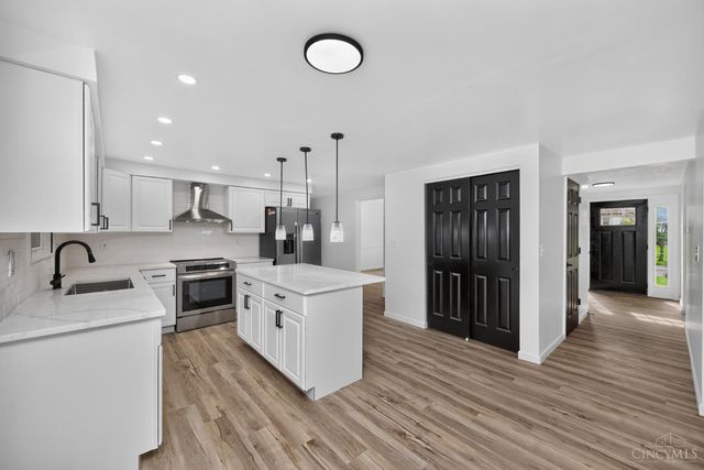 12022 Kenn Road, Springdale, OH 45240