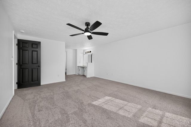 12022 Kenn Road, Springdale, OH 45240