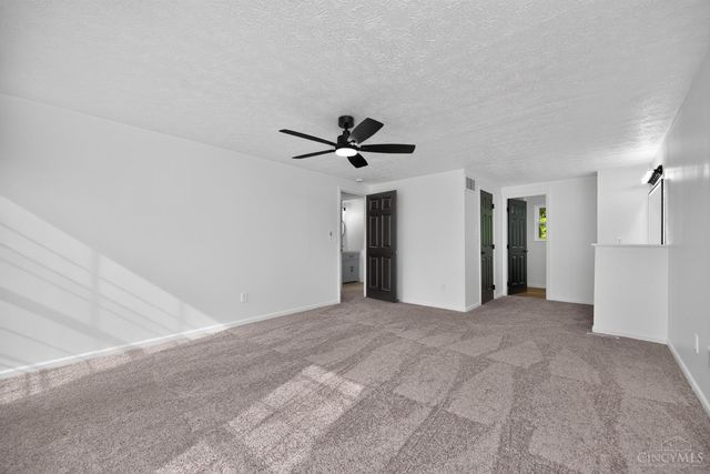 12022 Kenn Road, Springdale, OH 45240