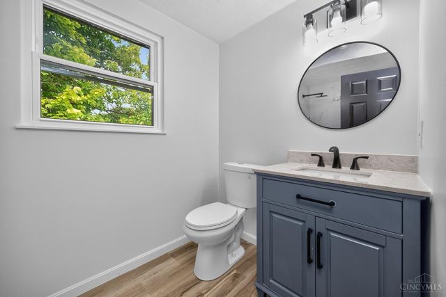 12022 Kenn Road, Springdale, OH 45240