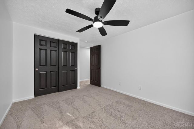 12022 Kenn Road, Springdale, OH 45240