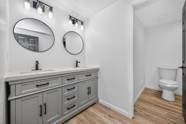 12022 Kenn Road, Springdale, OH 45240