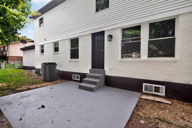 12022 Kenn Road, Springdale, OH 45240