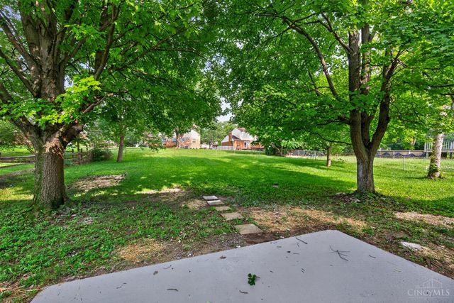 12022 Kenn Road, Springdale, OH 45240