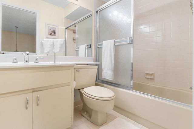 229 Old Meadow Way, Palm Beach Gardens, FL 33418