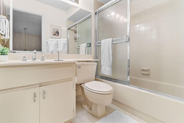 229 Old Meadow Way, Palm Beach Gardens, FL 33418