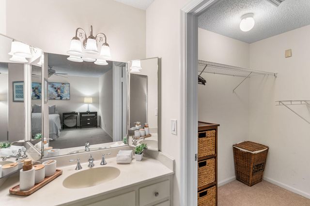 229 Old Meadow Way, Palm Beach Gardens, FL 33418