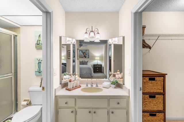 229 Old Meadow Way, Palm Beach Gardens, FL 33418