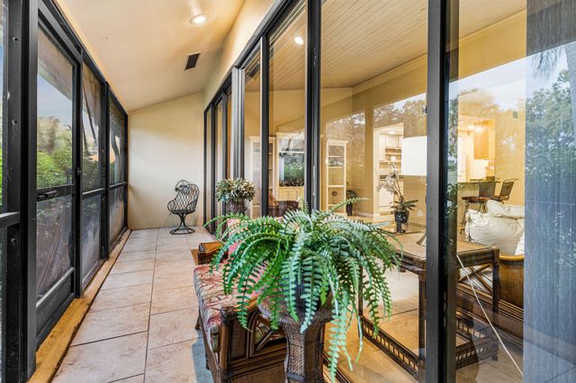 229 Old Meadow Way, Palm Beach Gardens, FL 33418