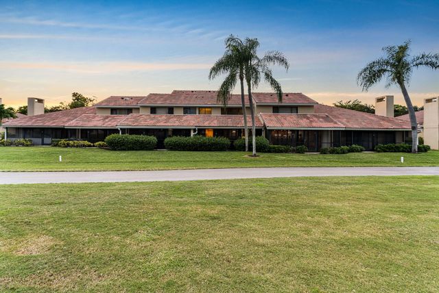 229 Old Meadow Way, Palm Beach Gardens, FL 33418