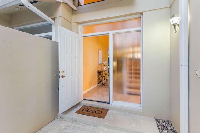 229 Old Meadow Way, Palm Beach Gardens, FL 33418