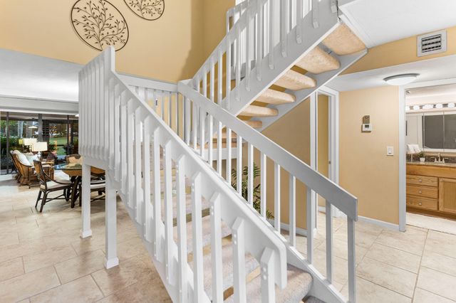 229 Old Meadow Way, Palm Beach Gardens, FL 33418