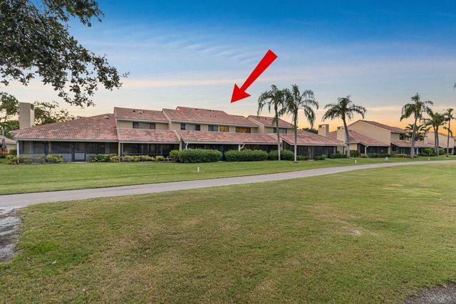 229 Old Meadow Way, Palm Beach Gardens, FL 33418