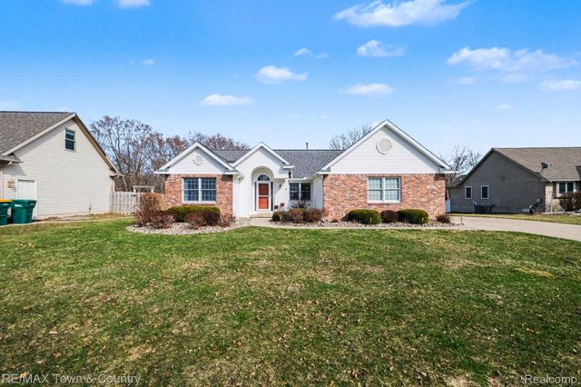 223 Primrose Lane, Flushing, MI 48433