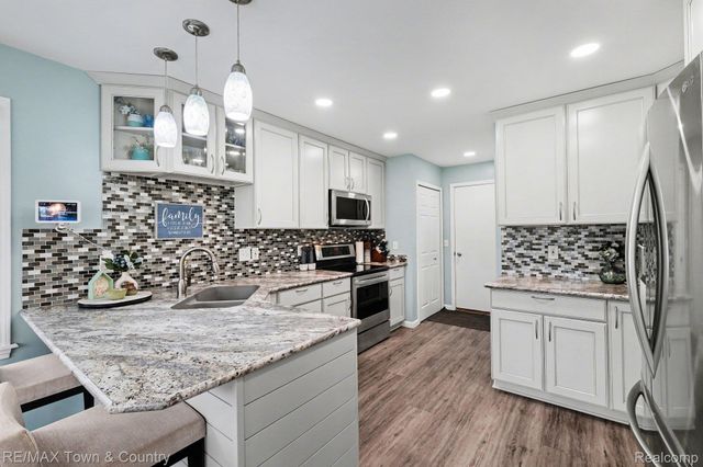 223 Primrose Lane, Flushing, MI 48433