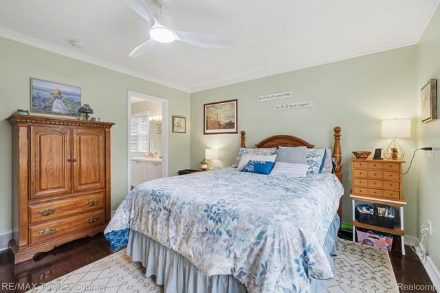 223 Primrose Lane, Flushing, MI 48433