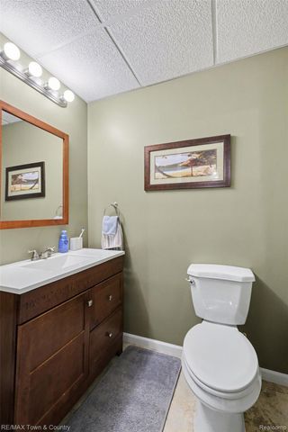 223 Primrose Lane, Flushing, MI 48433