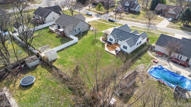 223 Primrose Lane, Flushing, MI 48433