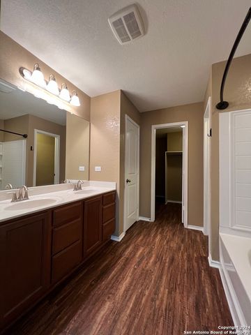 9058 CANTER HORSE, San Antonio, TX 78254