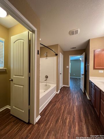 9058 CANTER HORSE, San Antonio, TX 78254