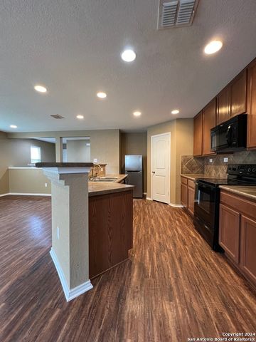 9058 CANTER HORSE, San Antonio, TX 78254