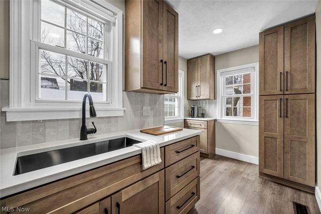 3630 Raymont Boulevard, University Heights, OH 44118