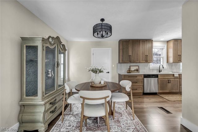 3630 Raymont Boulevard, University Heights, OH 44118