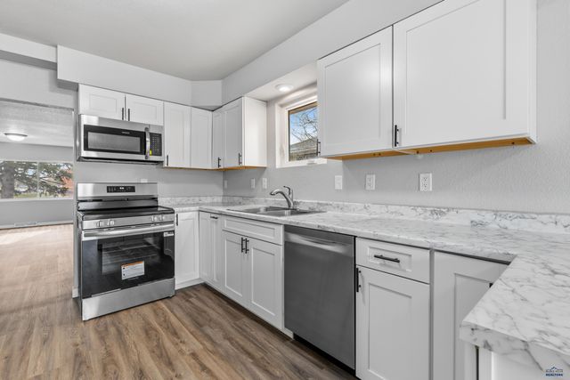 929 HALLEY AVE, Rapid City, SD 57701