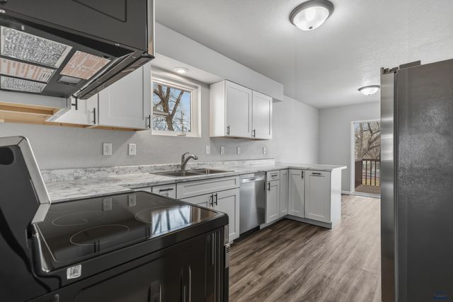 929 HALLEY AVE, Rapid City, SD 57701