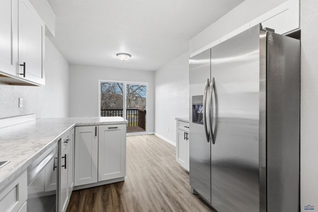 929 HALLEY AVE, Rapid City, SD 57701