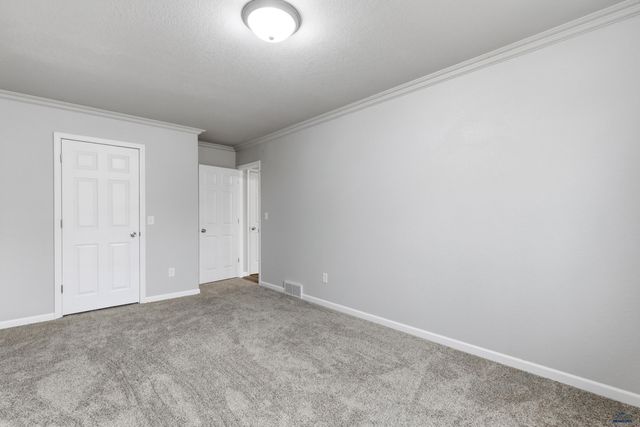 929 HALLEY AVE, Rapid City, SD 57701