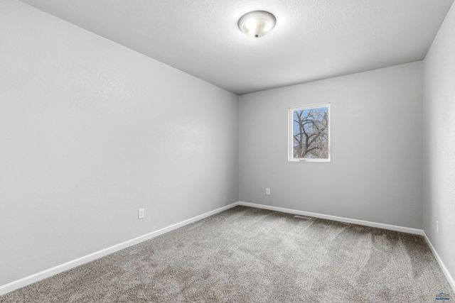 929 HALLEY AVE, Rapid City, SD 57701