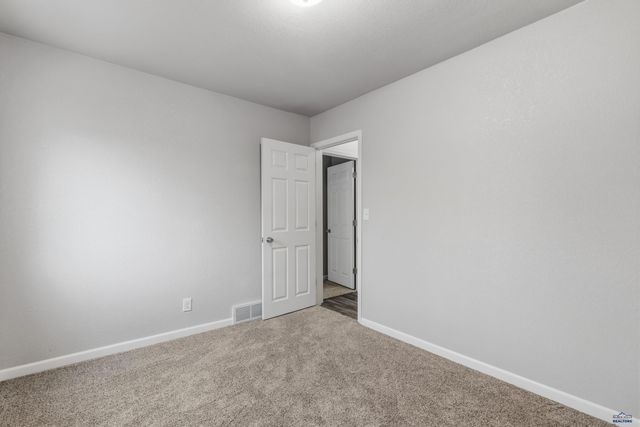 929 HALLEY AVE, Rapid City, SD 57701