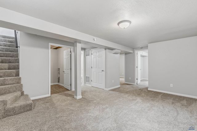 929 HALLEY AVE, Rapid City, SD 57701