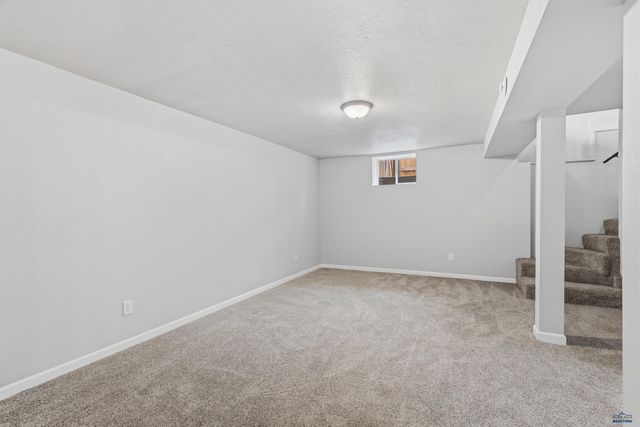 929 HALLEY AVE, Rapid City, SD 57701