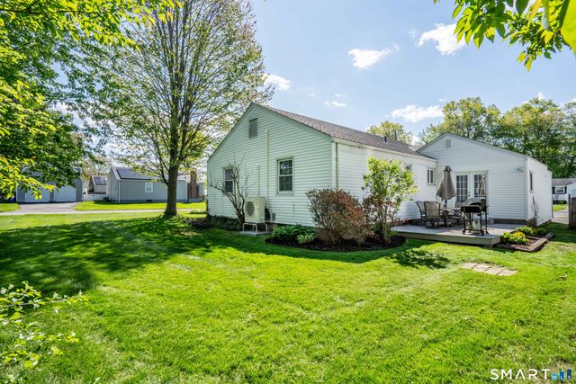 42 Haynes Road, West Hartford, CT 06117
