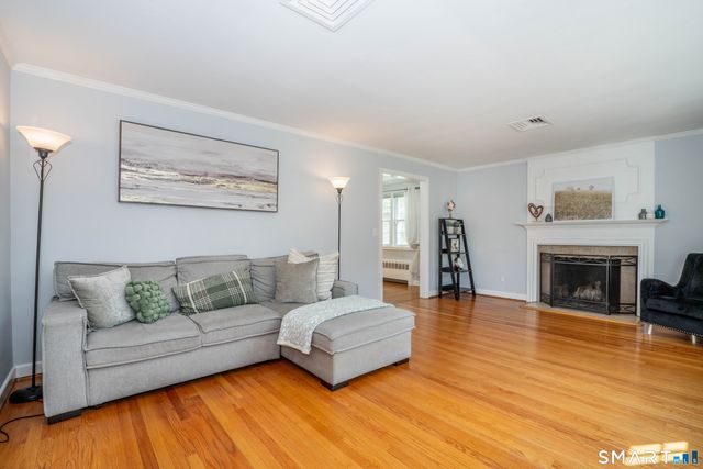 42 Haynes Road, West Hartford, CT 06117