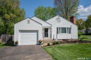 42 Haynes Road, West Hartford, CT 06117