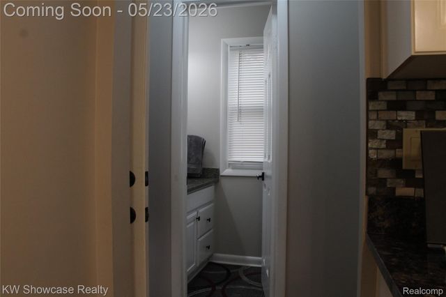5226 Green Road, West Bloomfield Charter Township, MI 48323